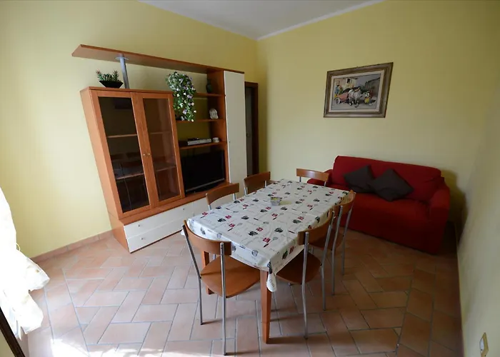 Trilocale Giardino - Spazio Esterno Privato, Clima E Posto Auto